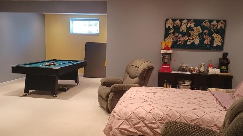 פנסיון 680 Sq Ft Private Space With Ensuite Bathroom