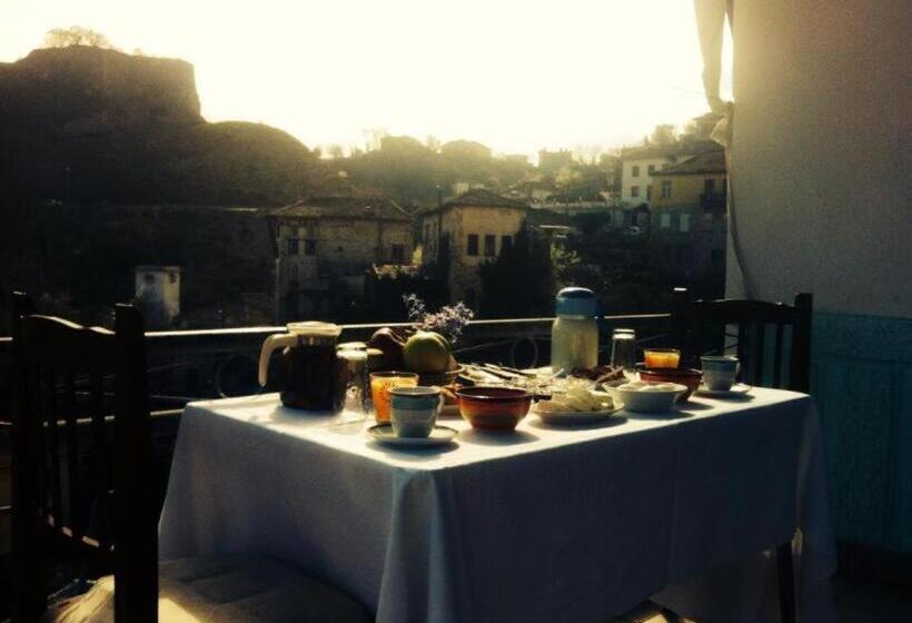 بنسيون Ruols Guesthouse