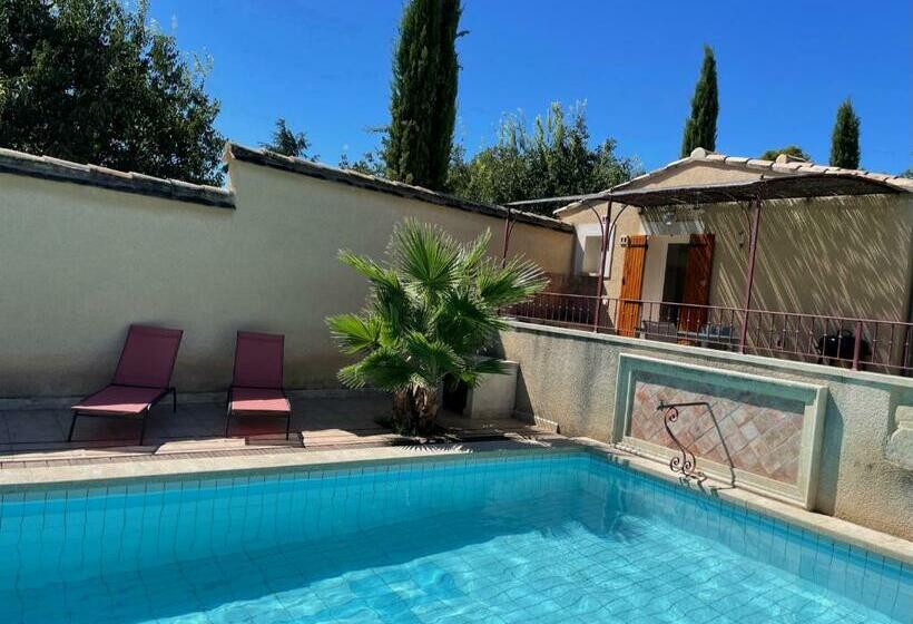 Bed & Breakfast Les Célestins Studios Indépendants