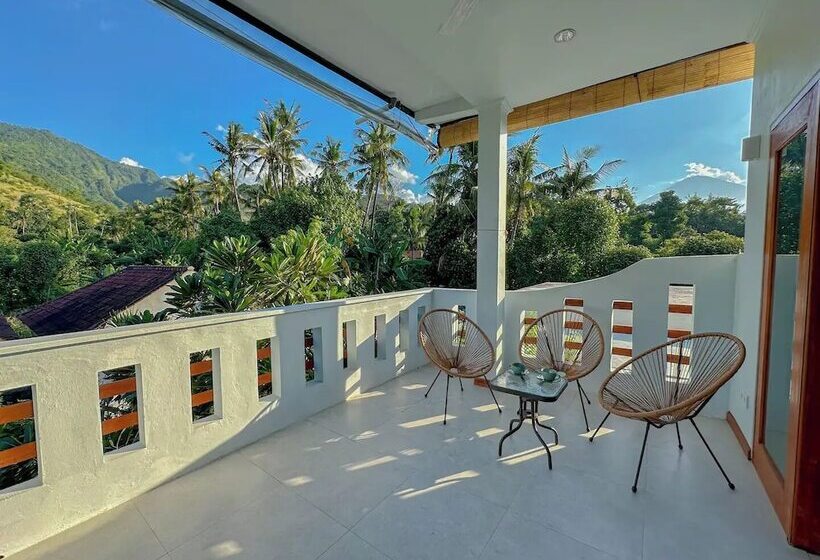 تختخواب و صبحانه Rumah Diyah