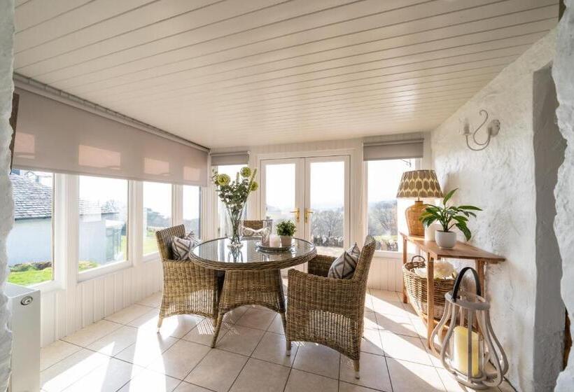 فندق Nether Glenny Farm