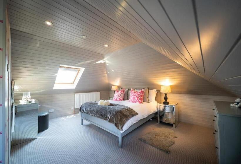 فندق Nether Glenny Farm