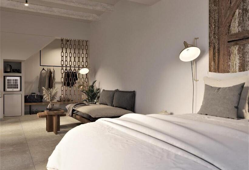 تختخواب و صبحانه F Charm All Suites   Adults Only