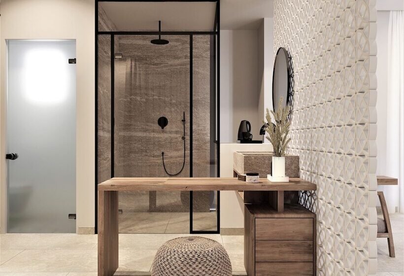 تختخواب و صبحانه F Charm All Suites   Adults Only