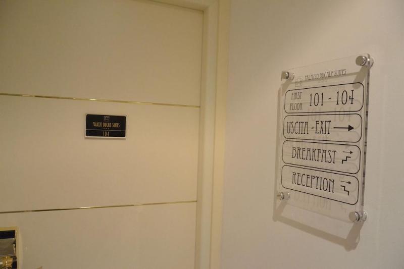 تختخواب و صبحانه Palazzo Ducale Suites