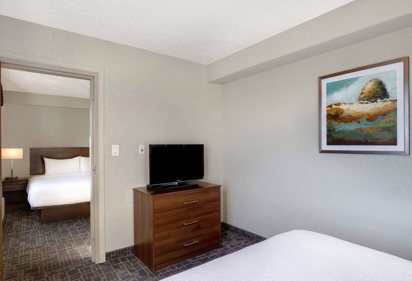 בית מלון כפרי Days Inn & Suites By Wyndham Yorkton