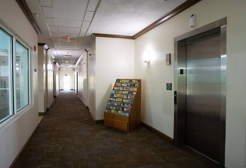 בית מלון כפרי Blisspoint Inn & Suites Marion