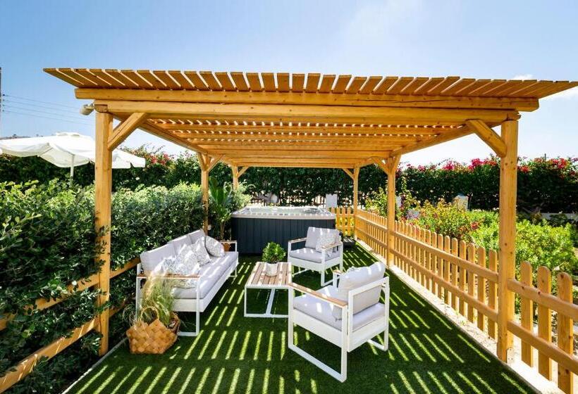 בית מלון כפרי Ikaros Studios & Apartments