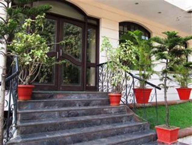 هتل The Menino Regency