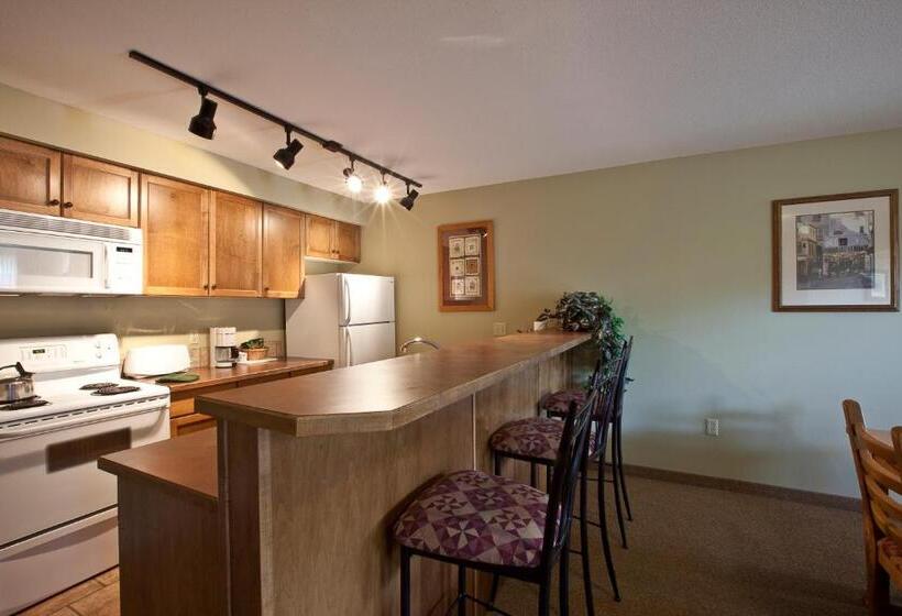 בית מלון כפרי Polaris Lodge