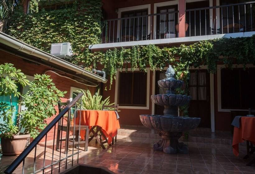 هتل Posada Rivera