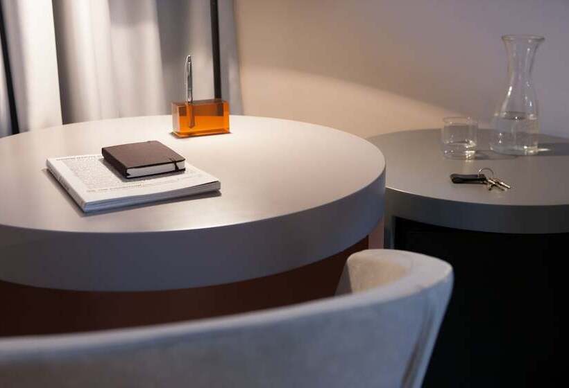 هتل The Grey Design