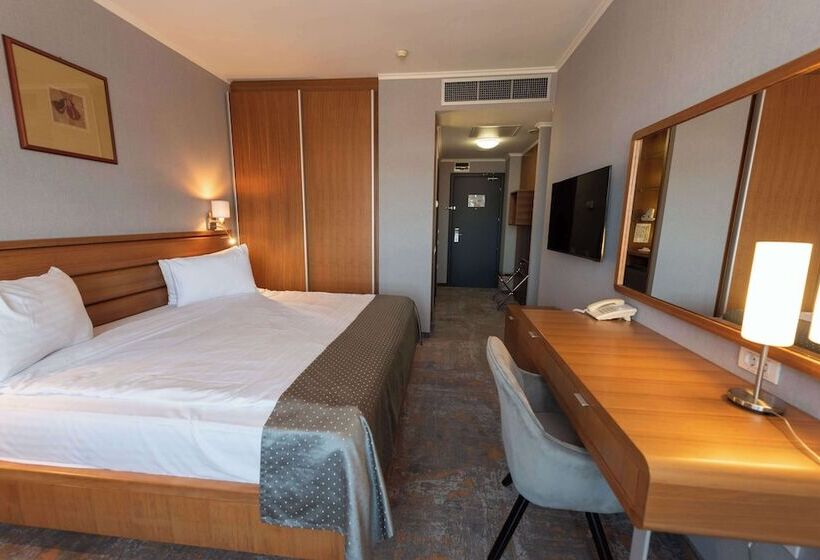 هتل Wyndham Cluj