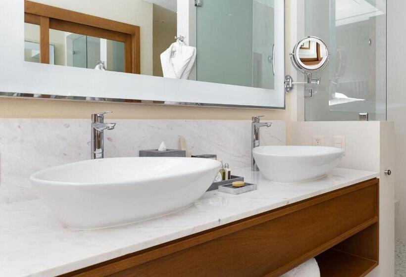 هتل Villa La Valencia Beach Resort & Spa Los Cabos