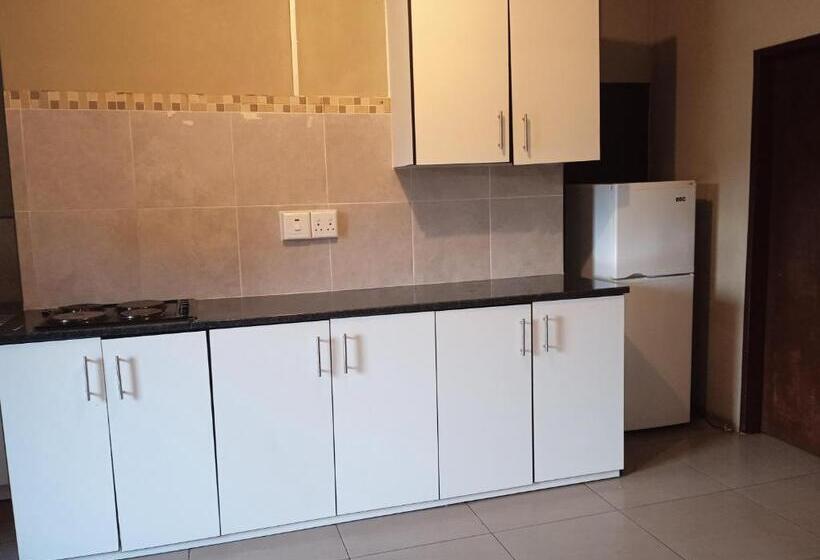مبيت وإفطار Lux Contractors Accommodation