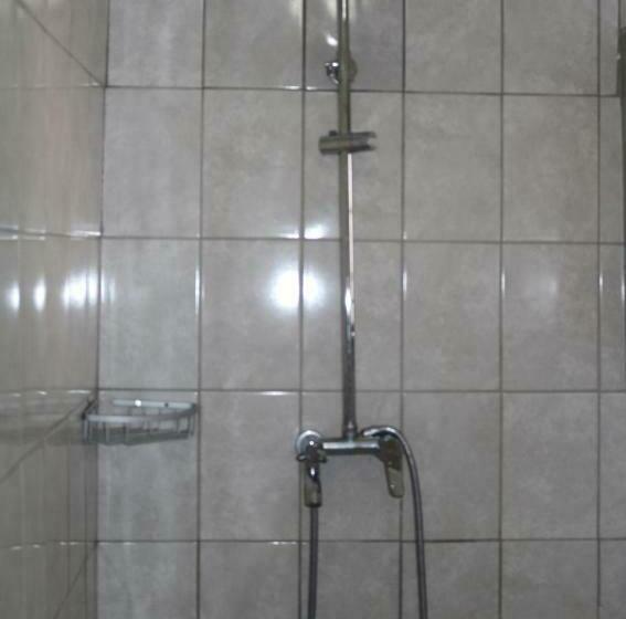 تختخواب و صبحانه Phase 4 Accommodation