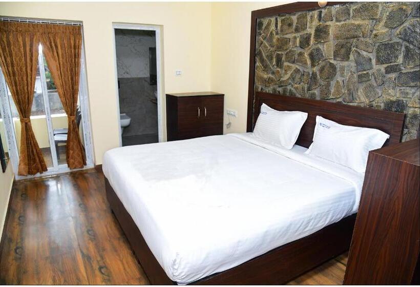 هتل R Inn Yercaud