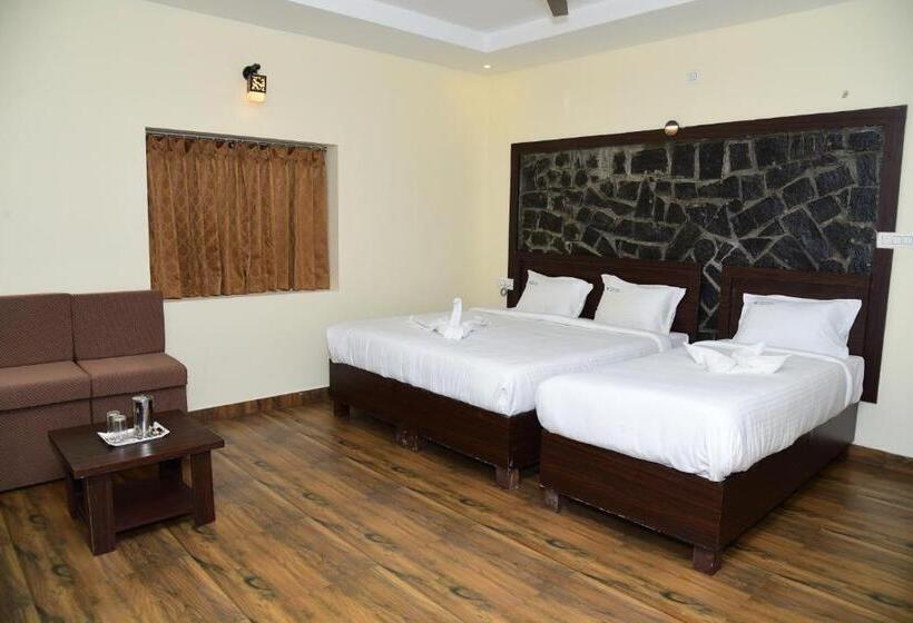 هتل R Inn Yercaud