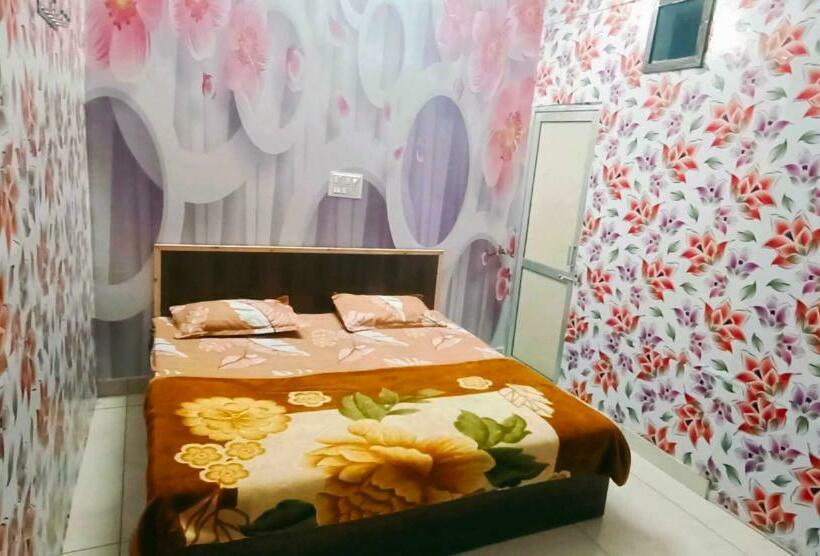Отель O Blossom Inn