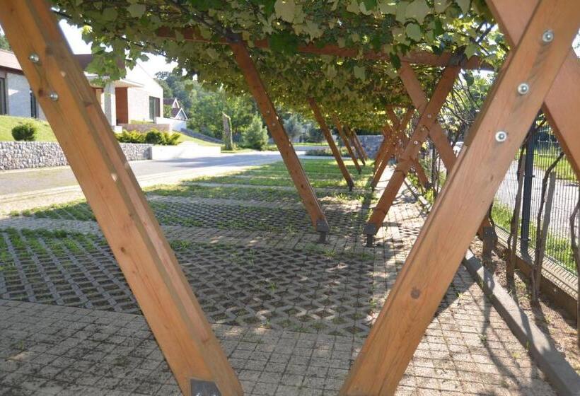 هتل Villa Luxury Rooms   Wine Resort