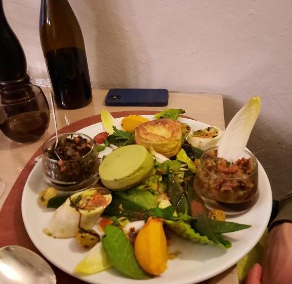 פנסיון Au Dela Des Vignes