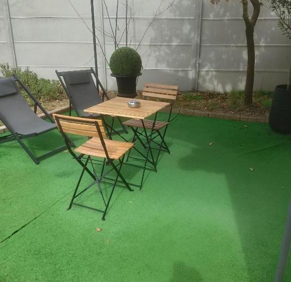 تختخواب و صبحانه La Chouette Villa ,chambre De 20m2 Totalement Indépendante Avec Terrasse