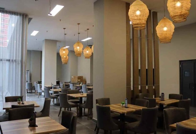 בית מלון כפרי Polana Plaza