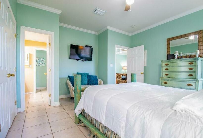 Little Get Away By The Beach ,moondancer