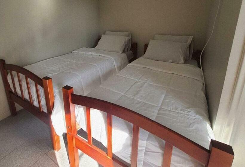 Пансион Hostal Lux