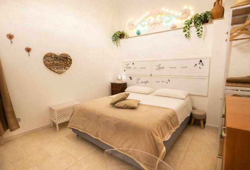 膳宿费 Le Stanze Di Maria Ingresso Autonomo Maria S Rooms Indipendent Entrance