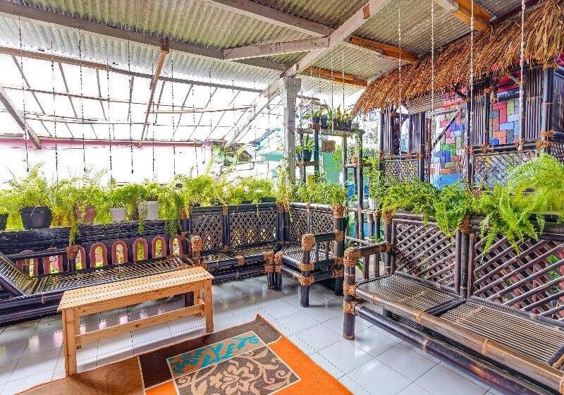 هتل Oyo Homes 91103 Desa Wisata Lembah Gunung Tumpeng