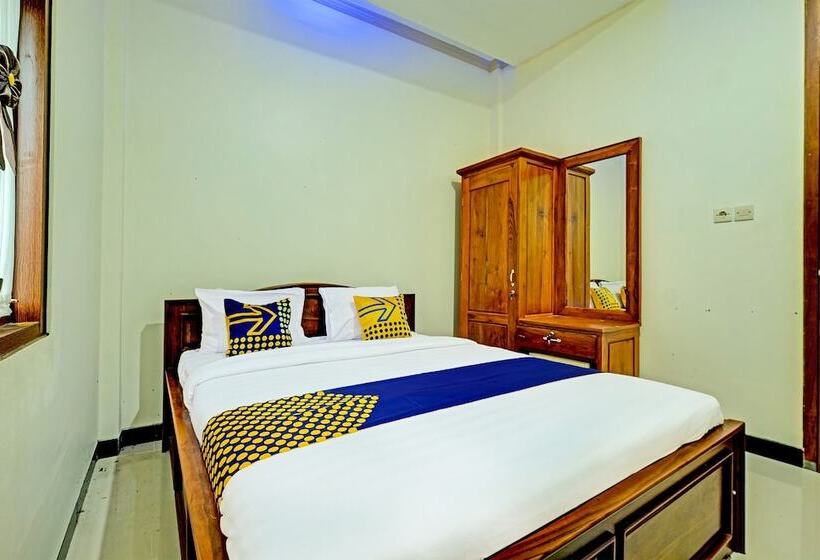 ホテル Spot On 91095 Desa Wisata Conto