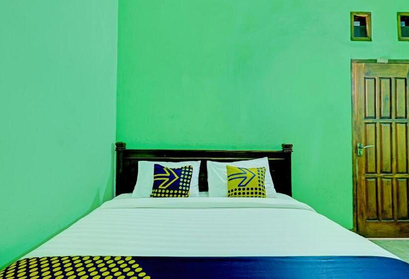 ホテル Spot On 91095 Desa Wisata Conto