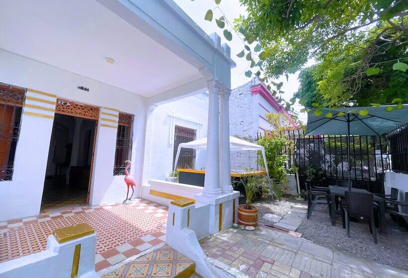 پانسیون Historic House