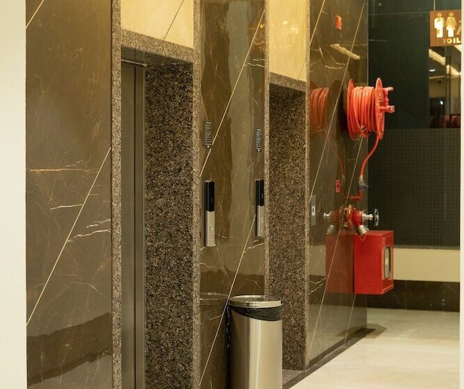 酒店 Makhan Vihar