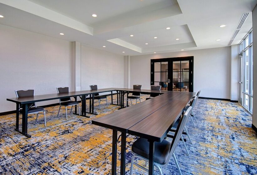 בית מלון כפרי Towneplace Suites By Marriott Cincinnati Airport South