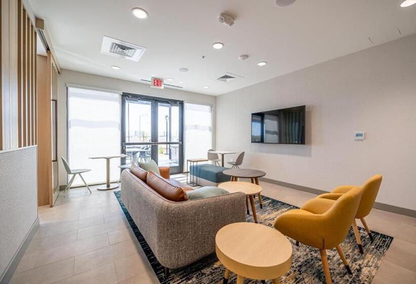 هتل Towneplace Suites By Marriott Las Vegas North I15