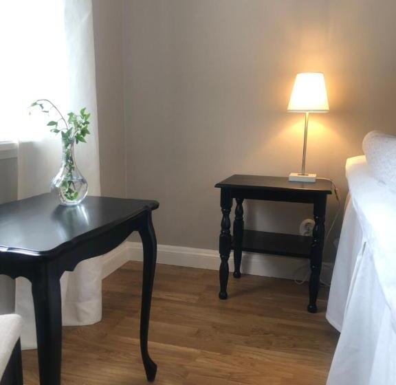 هاستل ångbåten   New Buildt Double Rooms In The Center Of Gränna With Separate Entrance