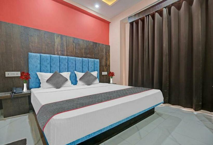 호텔 Oyo Townhouse 952 Krishna