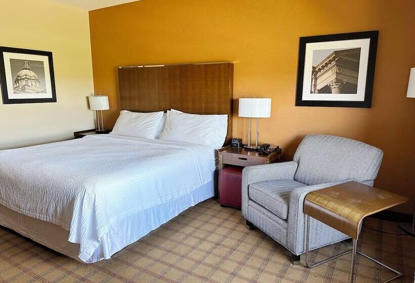 בית מלון כפרי Four Points By Sheraton Edmonton Gateway