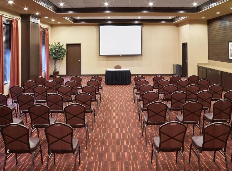 בית מלון כפרי Four Points By Sheraton Edmonton Gateway