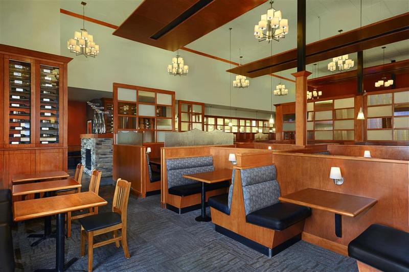 בית מלון כפרי Four Points By Sheraton Edmonton Gateway