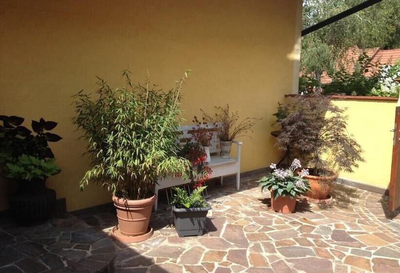 בית מלון כפרי Herberts Stubn