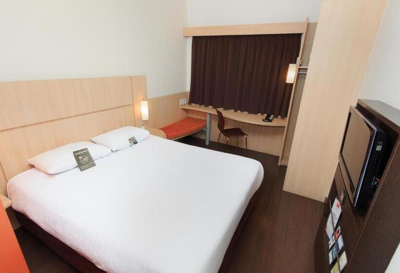 هتل Ibis Medellin