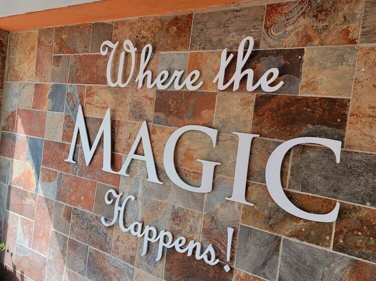 בית מלון כפרי Island Magic Beach Resort