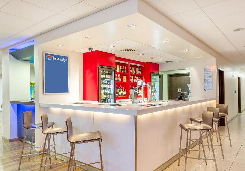 Отель Travelodge London Crystal Palace
