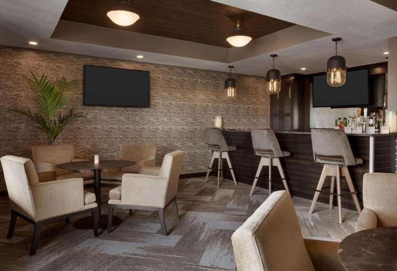 Microtel Inn & Suites By Wyndham Estevan