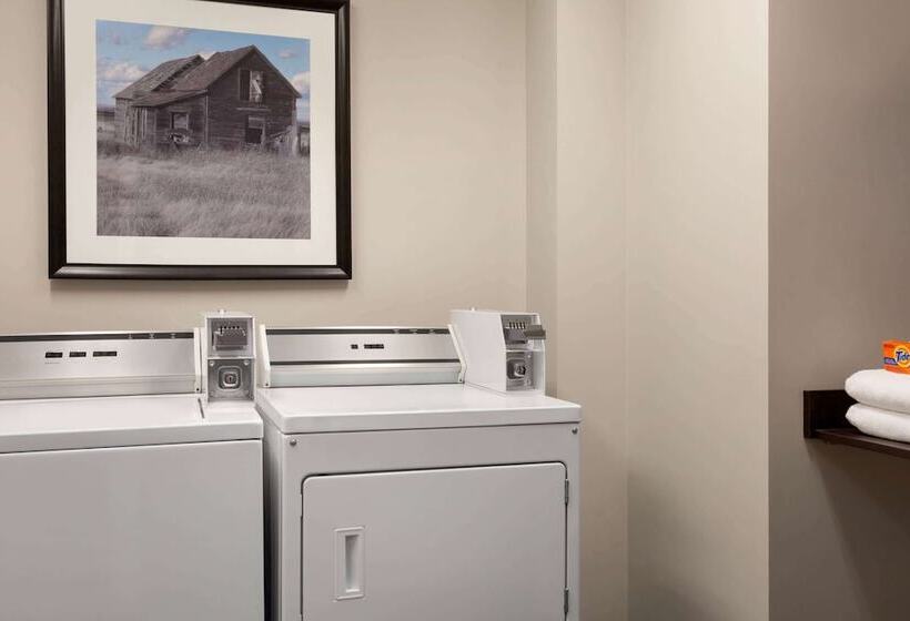 Microtel Inn & Suites By Wyndham Estevan