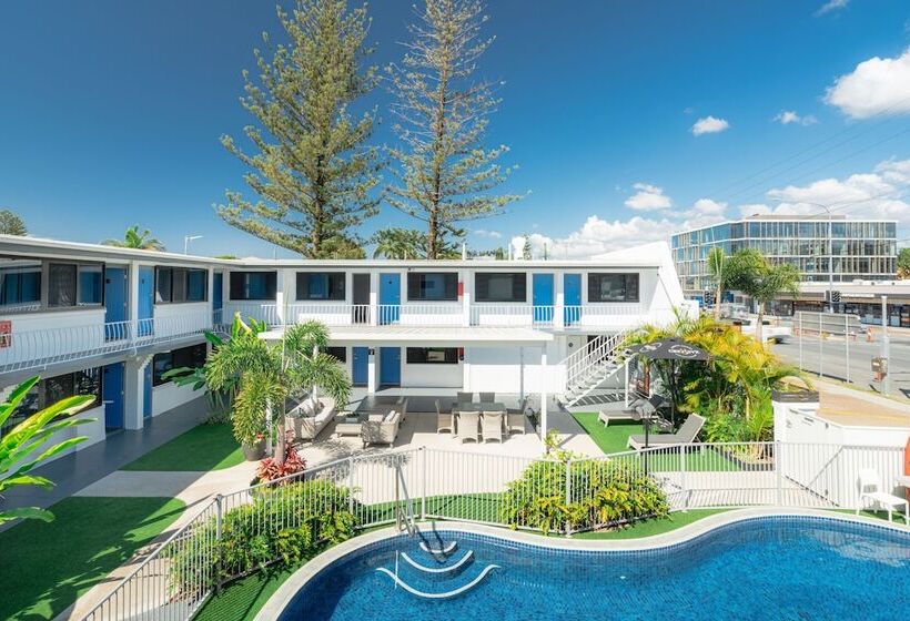 Montego Mermaid Beach Motel