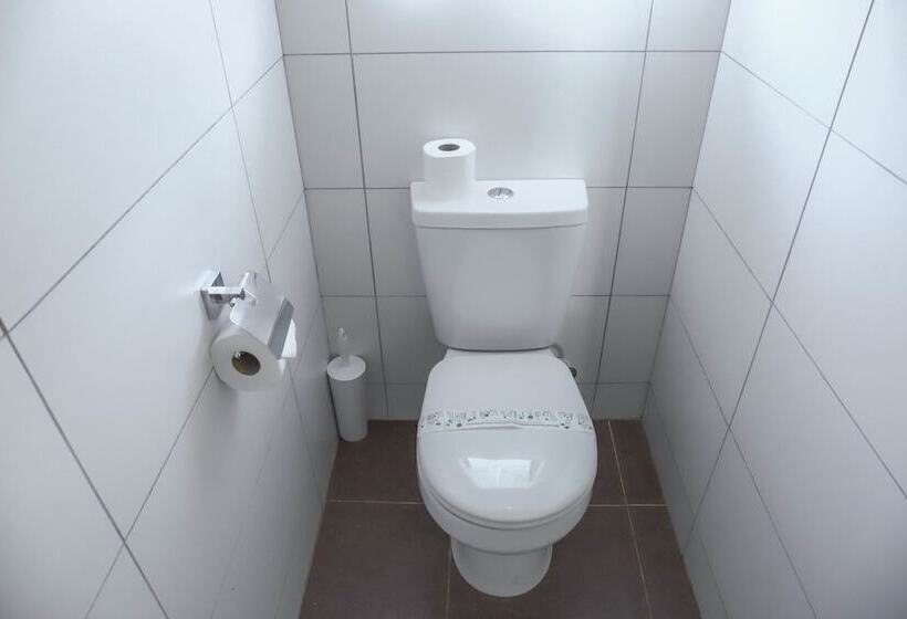 مُتل Airport Manor Inn